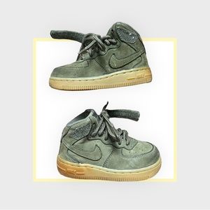 Air Force 1 Mid ‘Medium Olive Gum' Size 7c